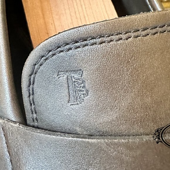 TOD's Brown Loafer - Picture 3 of 3